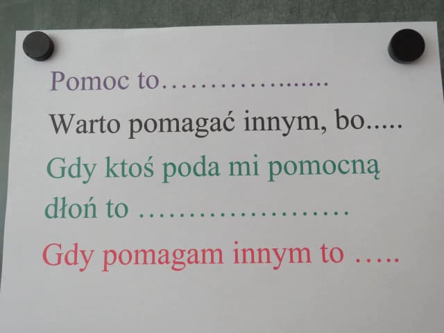 Czy warto pomagać innym? Argumenty i przykłady do rozprawki Czy warto pomagać innym? Argumenty i przykłady do rozprawki