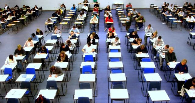 Jak napisać referat z chemii - unikaj błędów i zrób to dobrze Jak napisać referat z chemii - unikaj błędów i zrób to dobrze